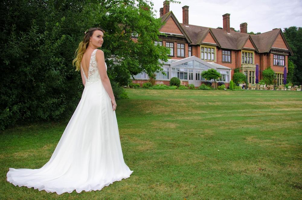 Stanhill Court Hotel, A Member Of Radisson Individuals Charlwood Exterior photo